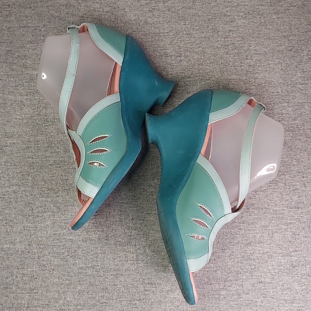 John Fluevog Rosita Aqua Teal Leather Sculptural Cut Out Wedge Size Women's 9